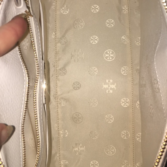 🎉 HP🎉Tory Burch large Britten in ivory - Picture 7 of 8